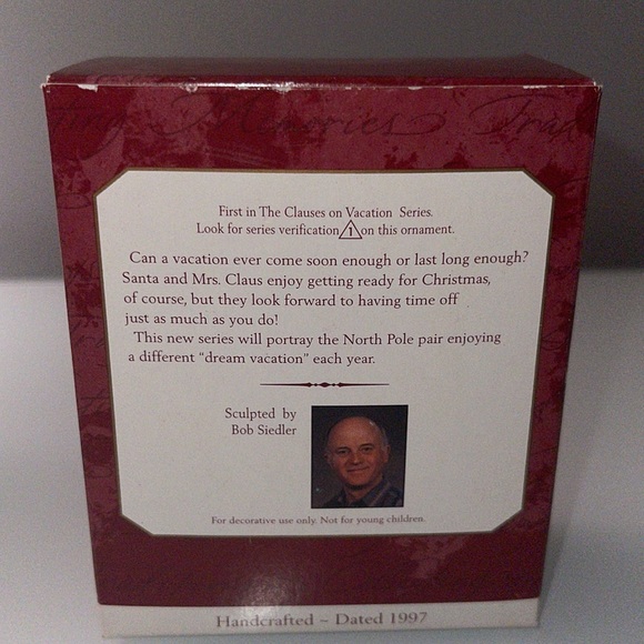 The Clauses on Vacation Hallmark Ornament 1997 - Picture 4 of 5